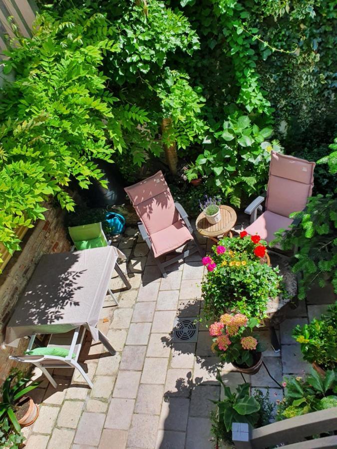 B&B Huyze Walburga Brugia Zewnętrze zdjęcie